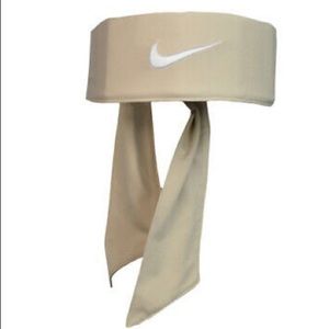 🥐cream Nike headband🥐